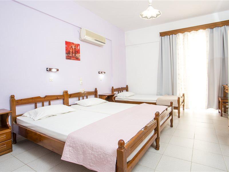 Aparthotel Maroula 2*