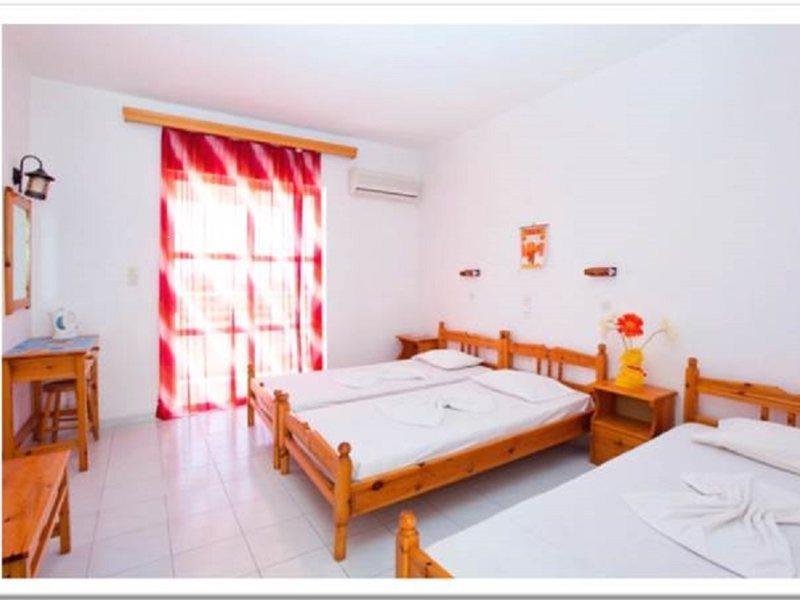 Maroula Aparthotel 2*